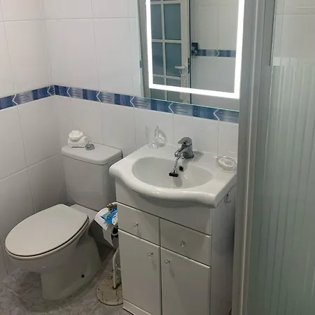 Minerva 30a Garden View 公寓 贝纳尔马德纳