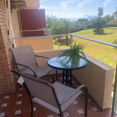 公寓 Minerva 30a Garden View 贝纳尔马德纳